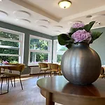达斯奥斯特斯布里克酒店 Lütjenburg